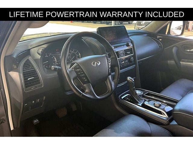 2024 INFINITI QX80 LUXE