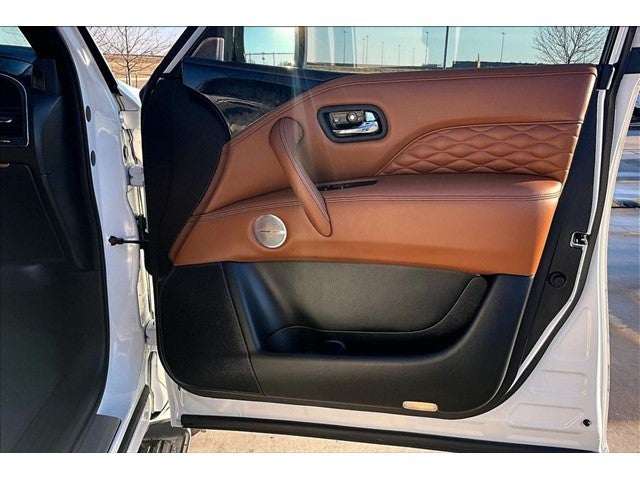 2024 INFINITI QX80 Sensory