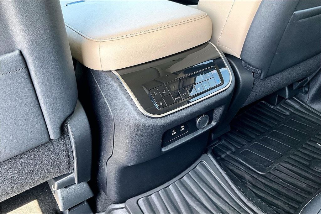 2025 INFINITI QX80 PURE