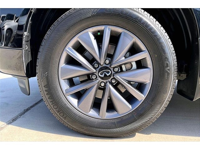 2025 INFINITI QX80 PURE