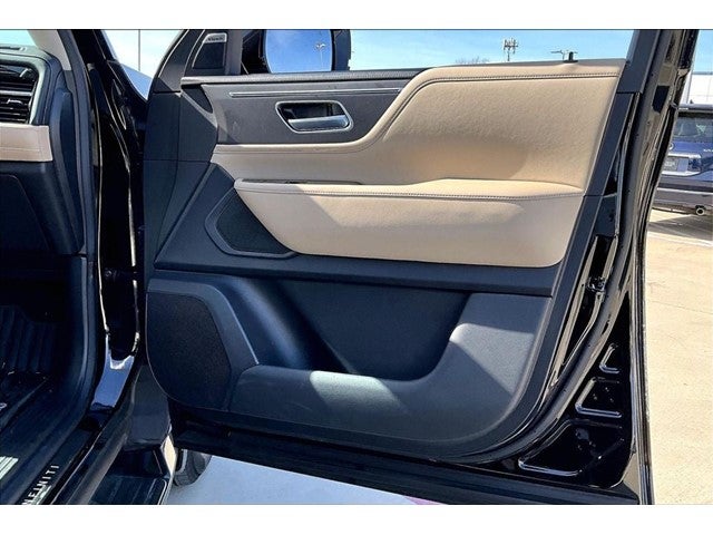 2025 INFINITI QX80 PURE