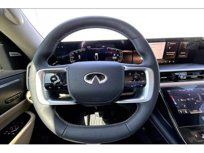 2025 INFINITI QX80 PURE