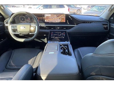 2025 INFINITI QX80 PURE