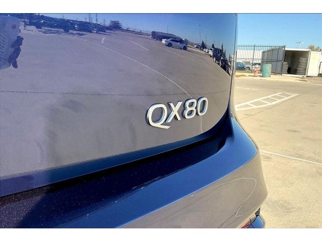 2025 INFINITI QX80 PURE