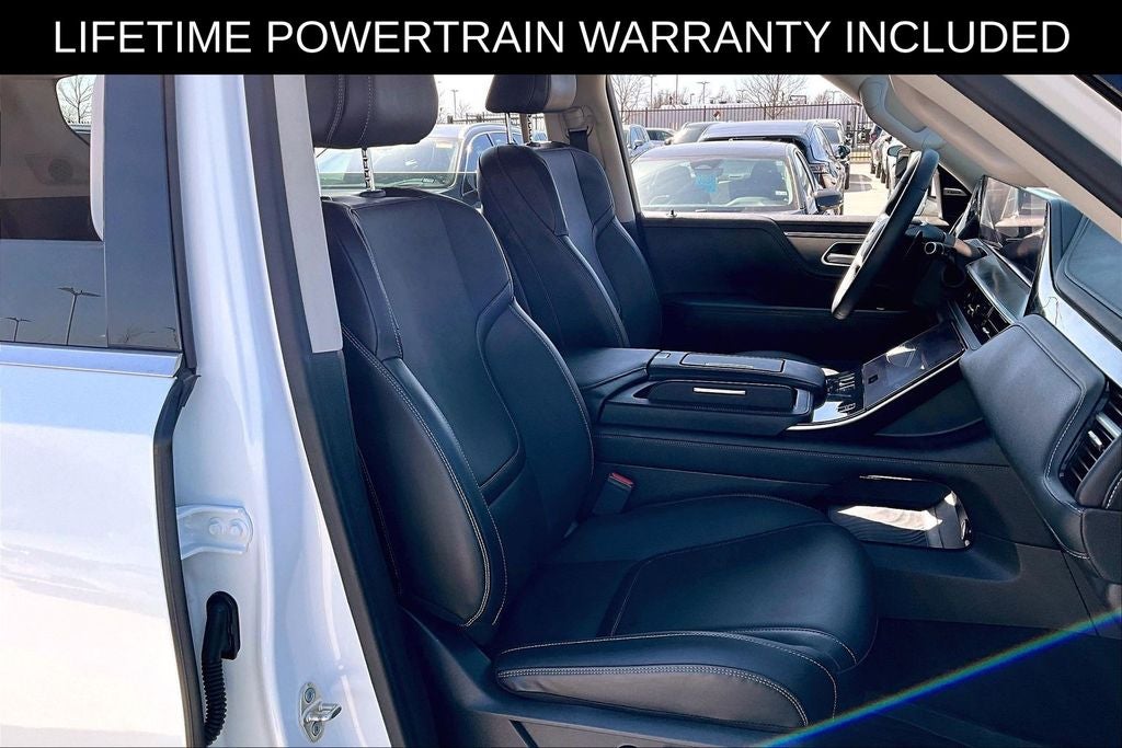 2025 INFINITI QX80 PURE