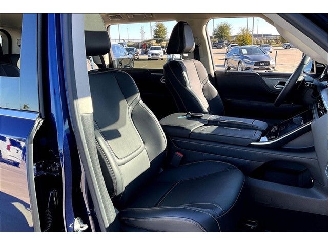 2025 INFINITI QX80 PURE