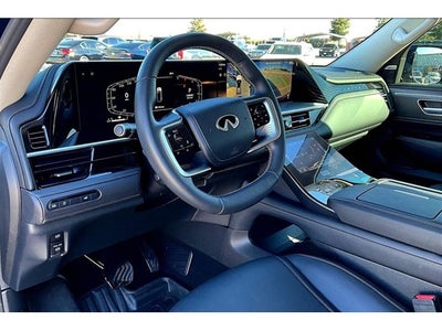 2025 INFINITI QX80 PURE