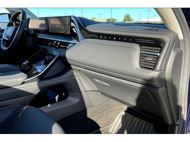 2025 INFINITI QX80 PURE