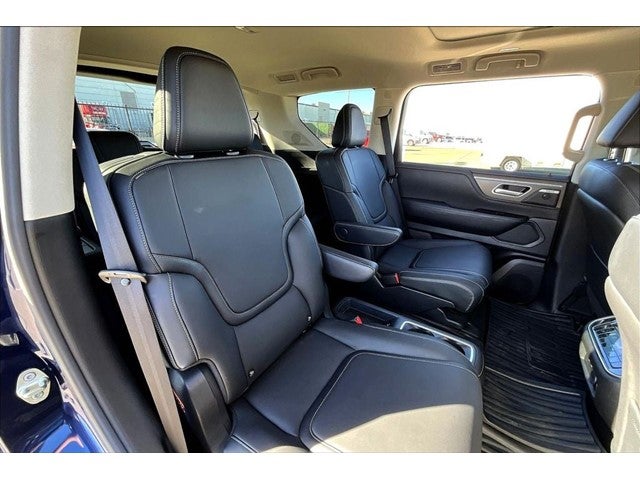 2025 INFINITI QX80 PURE