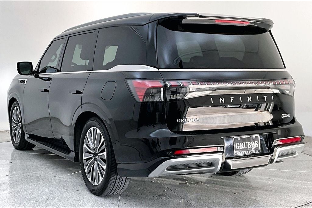 2025 INFINITI QX80 LUXE
