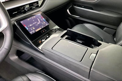 2025 INFINITI QX80 LUXE
