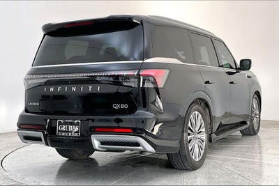 2025 INFINITI QX80 LUXE