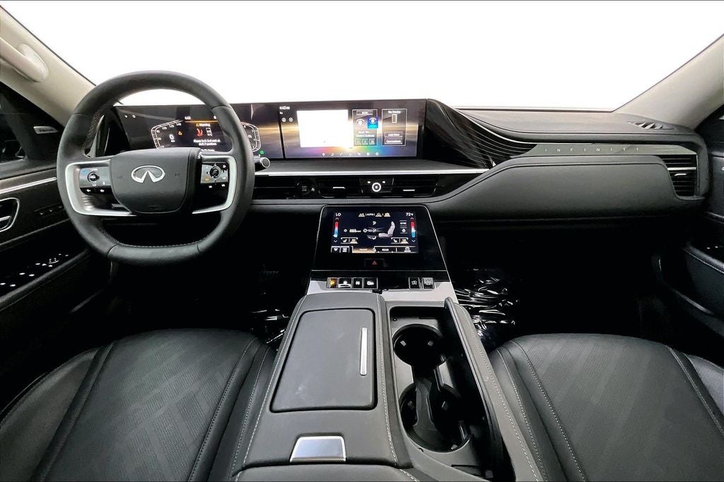 2025 INFINITI QX80 LUXE