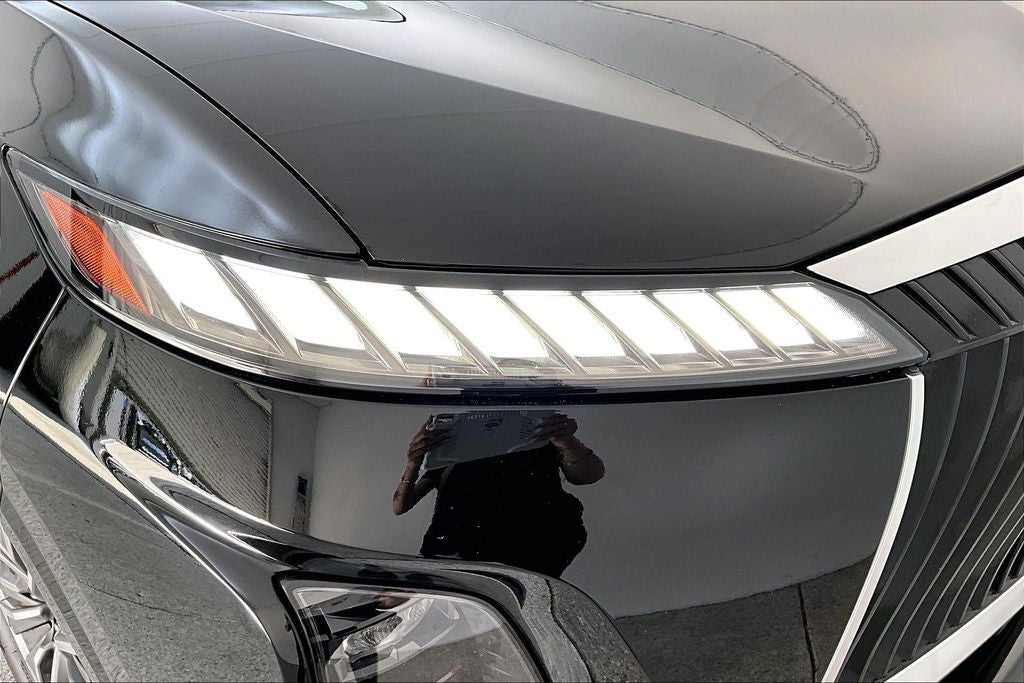2025 INFINITI QX80 LUXE