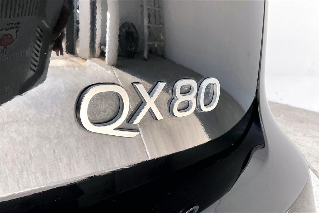 2025 INFINITI QX80 LUXE