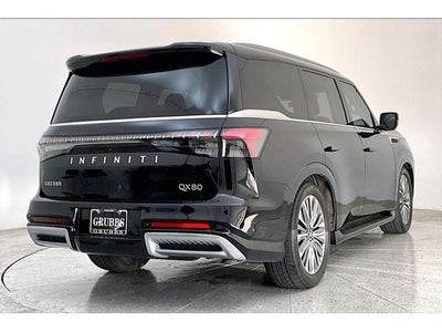 2025 INFINITI QX80 LUXE