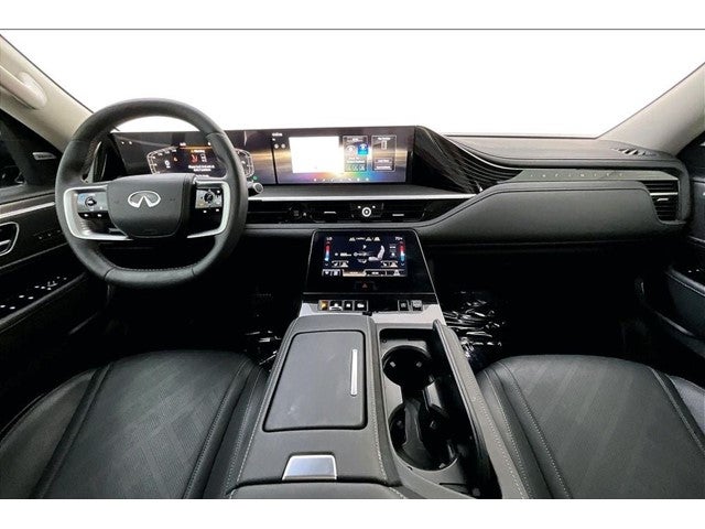 2025 INFINITI QX80 LUXE