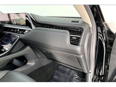 2025 INFINITI QX80 LUXE