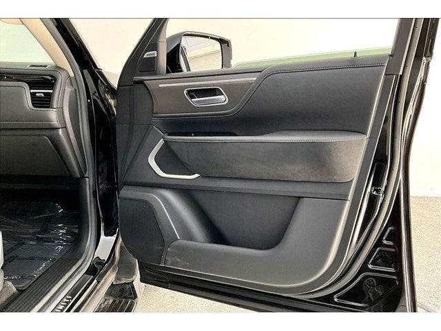 2025 INFINITI QX80 LUXE