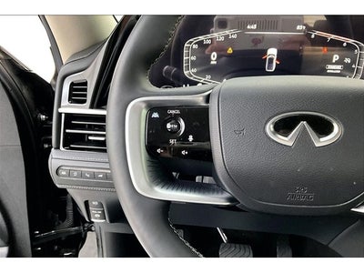 2025 INFINITI QX80 LUXE