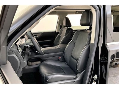 2025 INFINITI QX80 LUXE