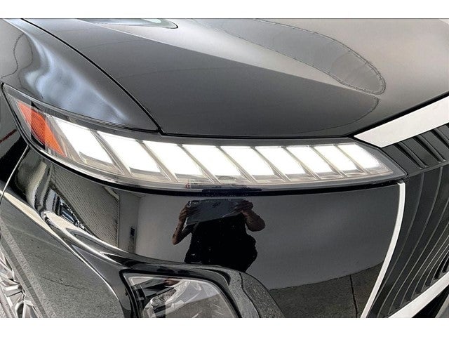 2025 INFINITI QX80 LUXE