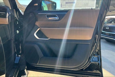 2026 INFINITI QX80 LUXE