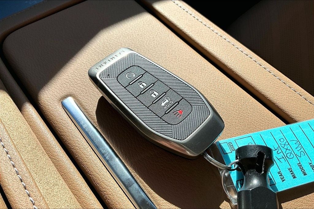 2026 INFINITI QX80 LUXE