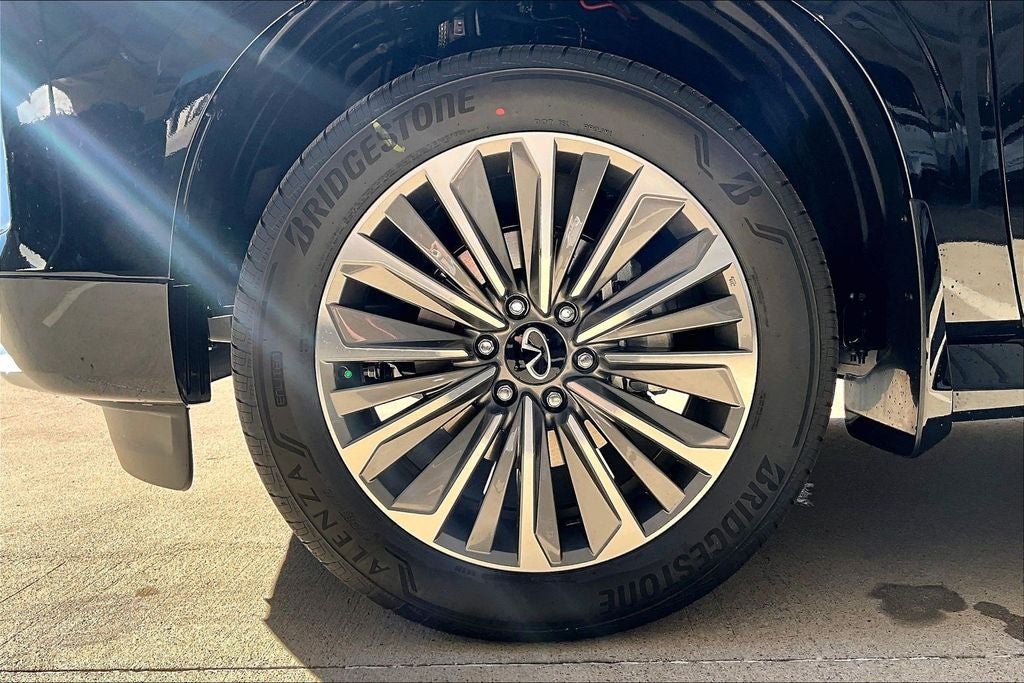 2026 INFINITI QX80 LUXE