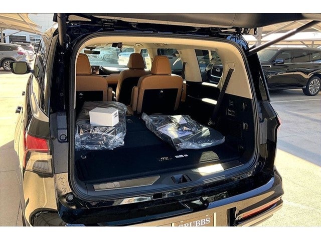 2026 INFINITI QX80 LUXE