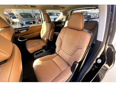 2026 INFINITI QX80 LUXE