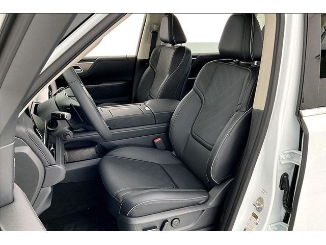2027 INFINITI QX80 LUXE