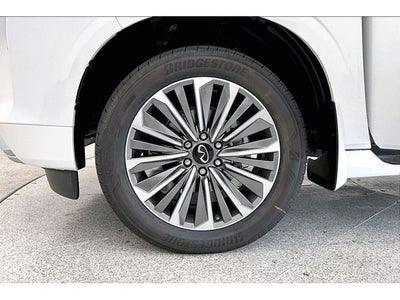 2027 INFINITI QX80 LUXE