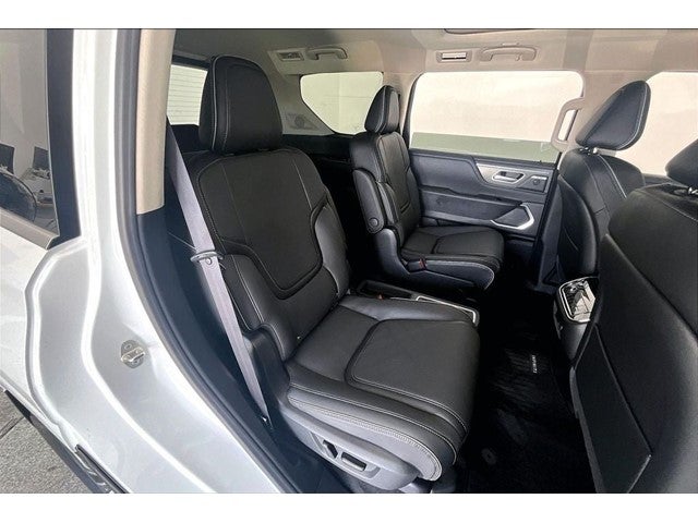 2027 INFINITI QX80 LUXE