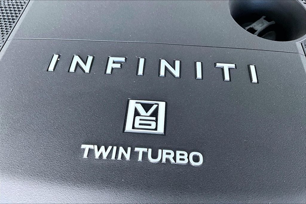 2027 INFINITI QX80 LUXE