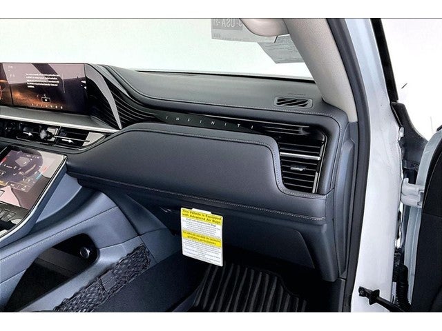 2027 INFINITI QX80 LUXE