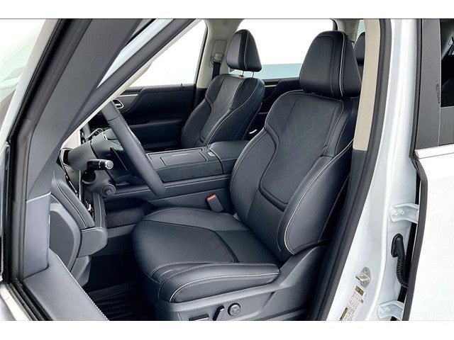 2027 INFINITI QX80 LUXE