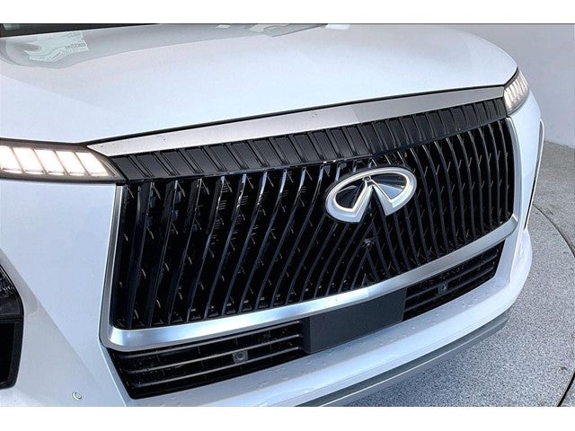 2027 INFINITI QX80 LUXE
