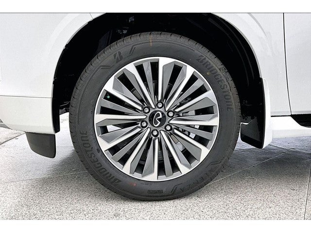 2027 INFINITI QX80 LUXE