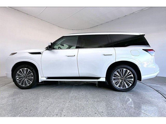 2027 INFINITI QX80 LUXE