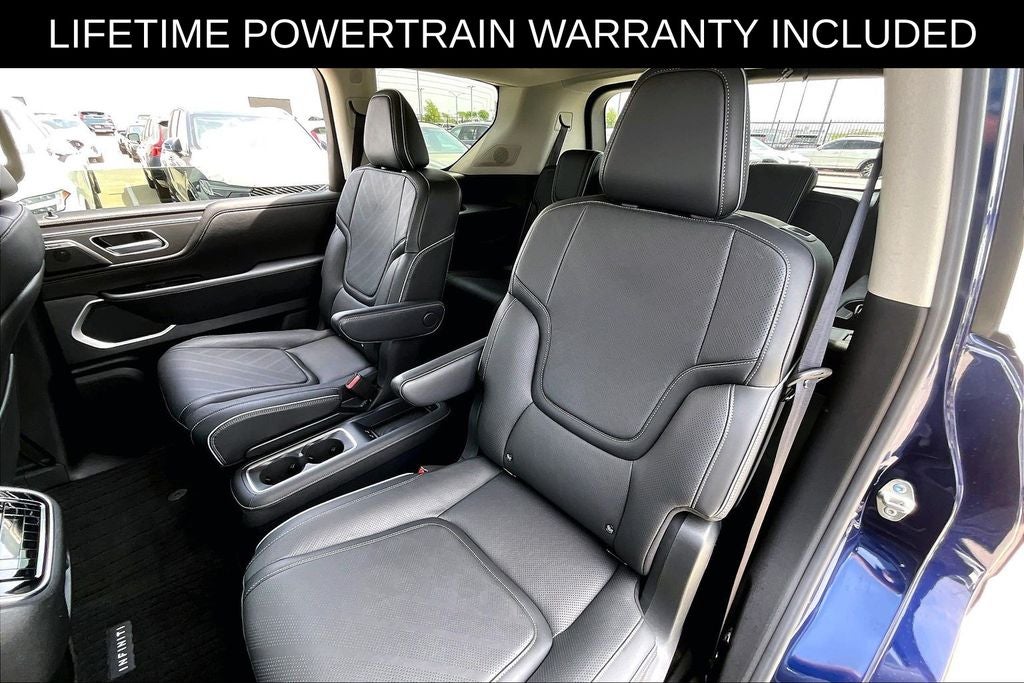 2025 INFINITI QX80 LUXE