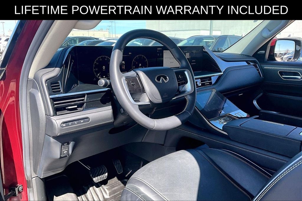 2025 INFINITI QX80 LUXE