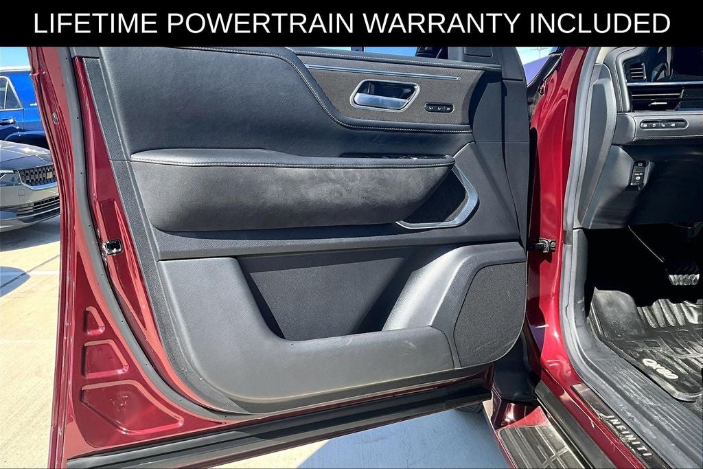 2025 INFINITI QX80 LUXE