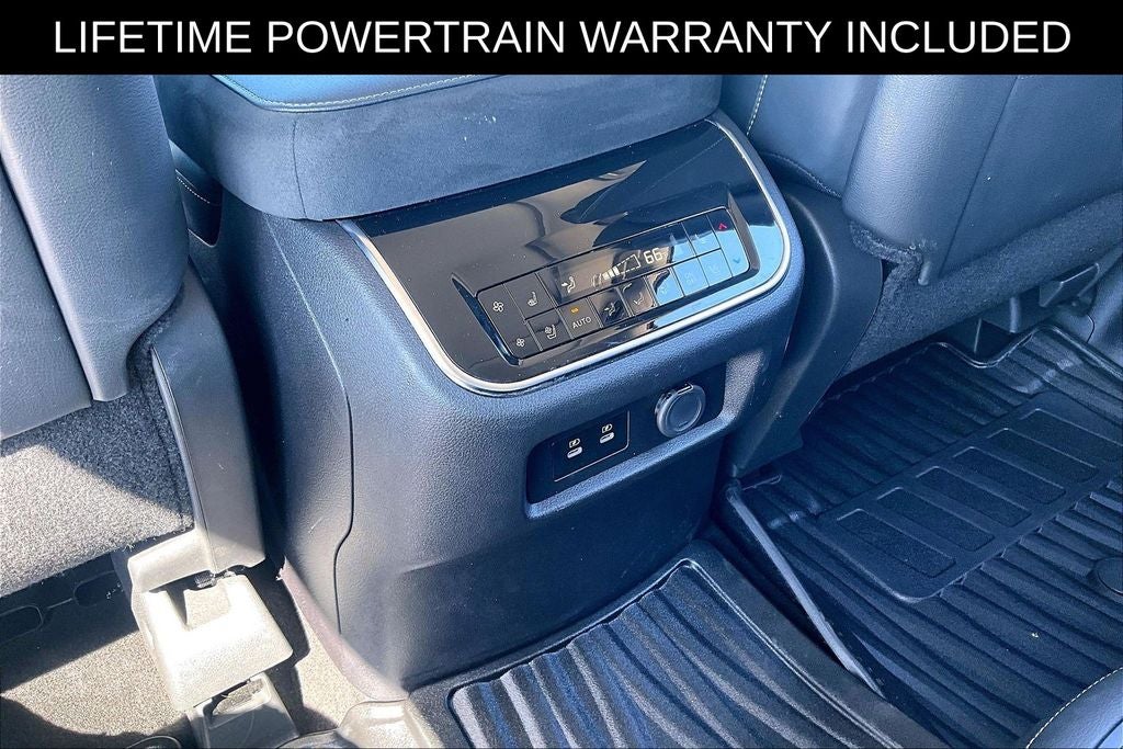 2025 INFINITI QX80 LUXE