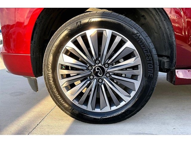 2025 INFINITI QX80 LUXE