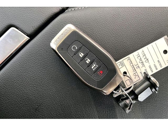 2025 INFINITI QX80 LUXE