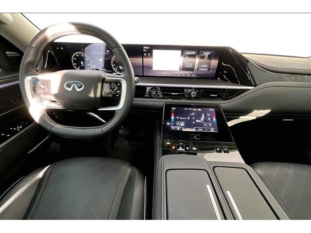 2025 INFINITI QX80 LUXE