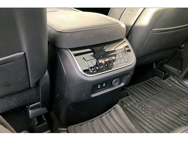 2025 INFINITI QX80 LUXE