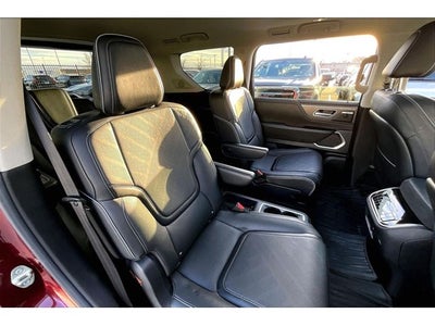 2025 INFINITI QX80 LUXE