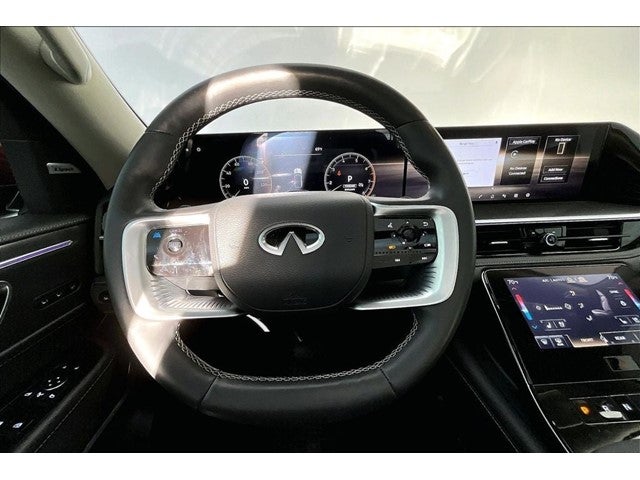 2025 INFINITI QX80 LUXE